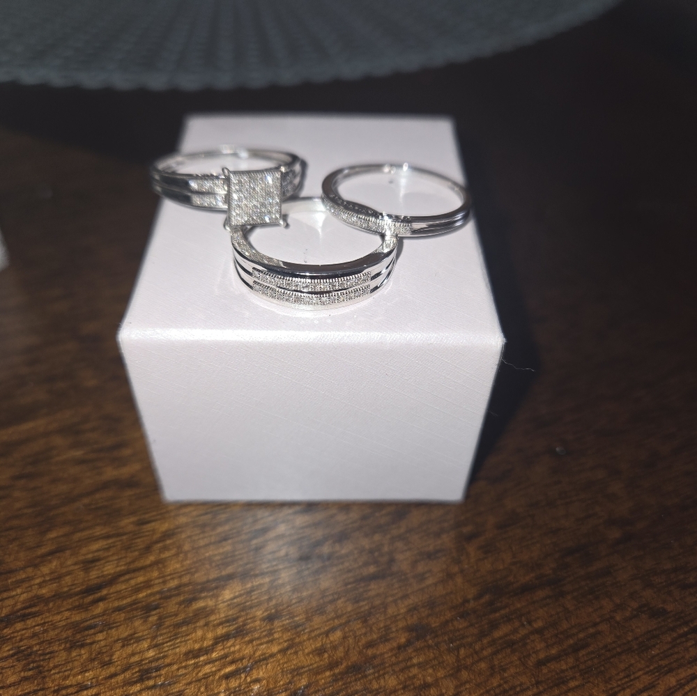 Engagement ring set for his/her